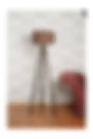 Homedit 3 Ayaklı Tripod Lambader İncelemesi: Modern Estetik ile Aydınlatma