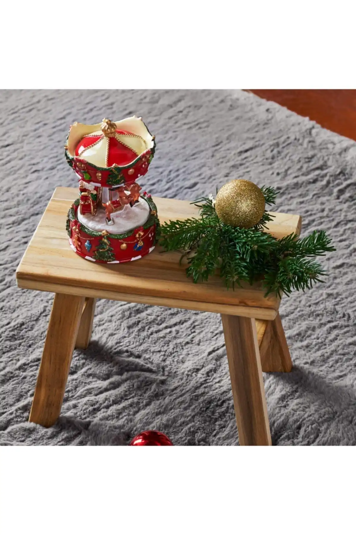 Karaca Home Müzikli Yılbaşı Obje: Estetik ve Fonksiyonel Tasarım 15 cm