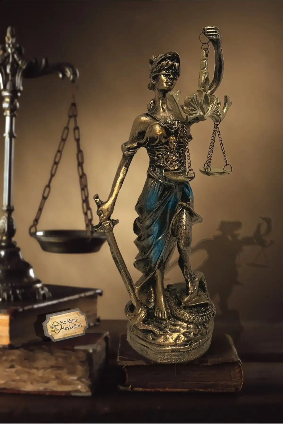 Themis Heykeli: Adaletin ve Eşitliğin Sembolu Olarak Öne Çıkıyor
