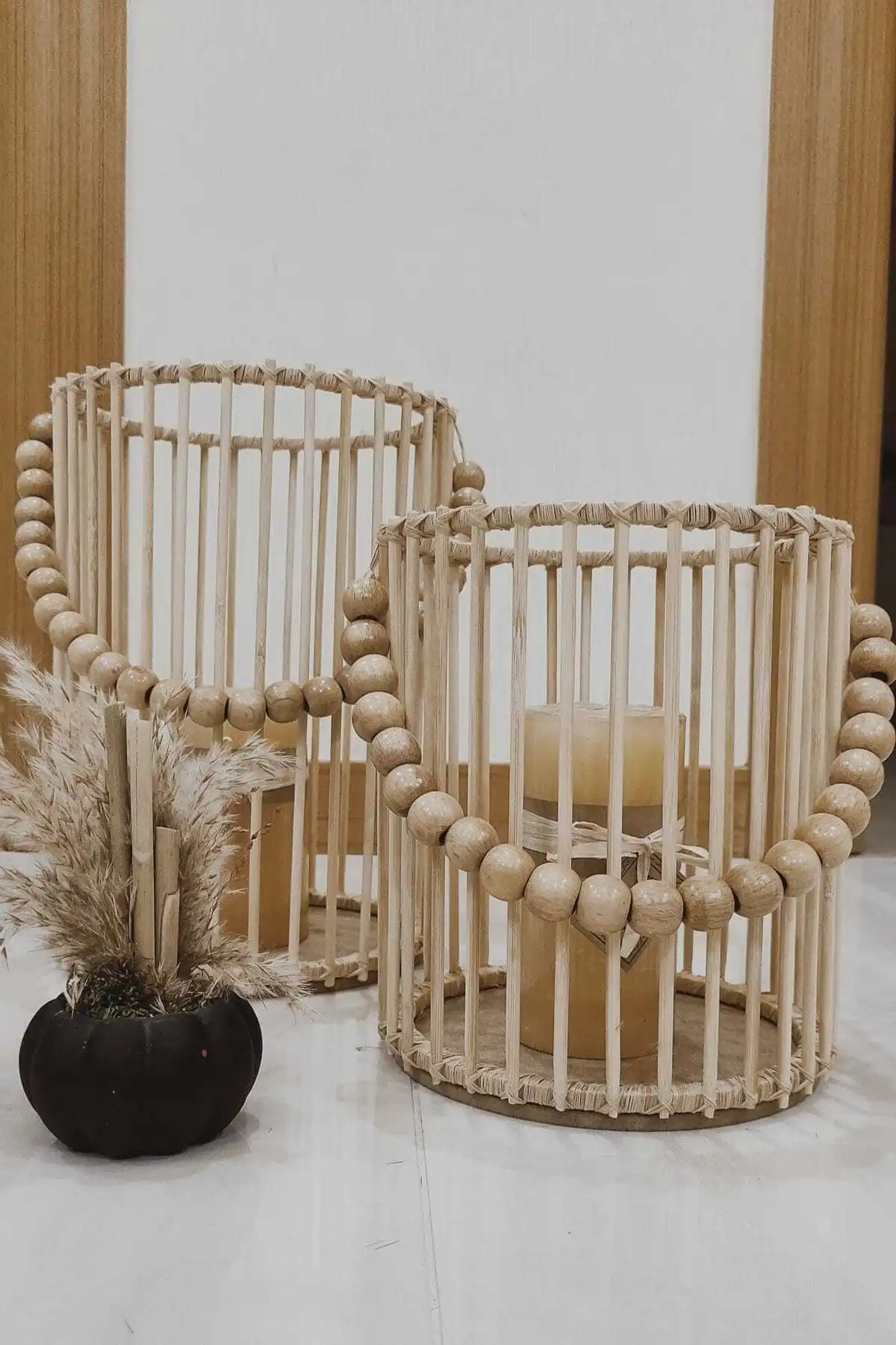 DEKOLOBİ Doğal Bambu Çubuk Fener: Şık ve Fonksiyonel Aydınlatma Çözümü