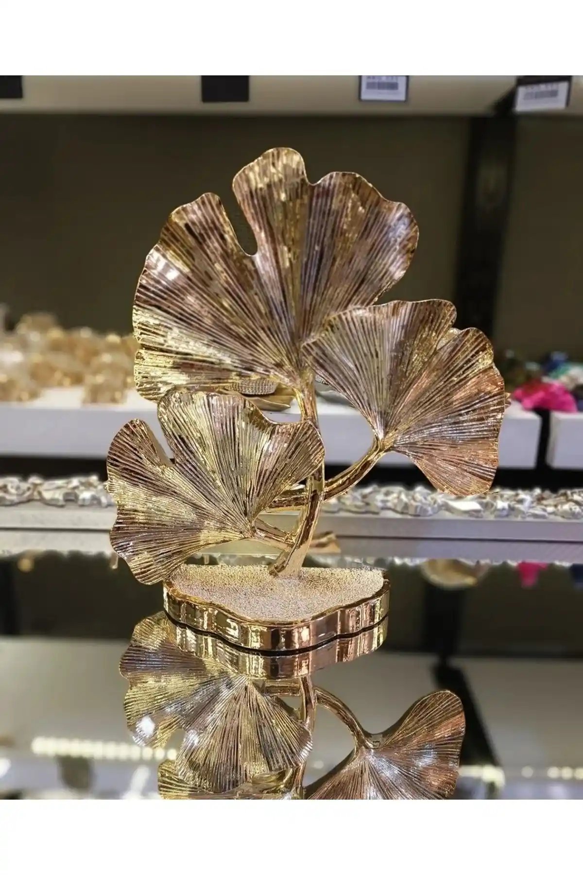 LareshomeGold Kaplama Üç Yapraklı Yonca ile Modern Dekorasyonun Tazeliği