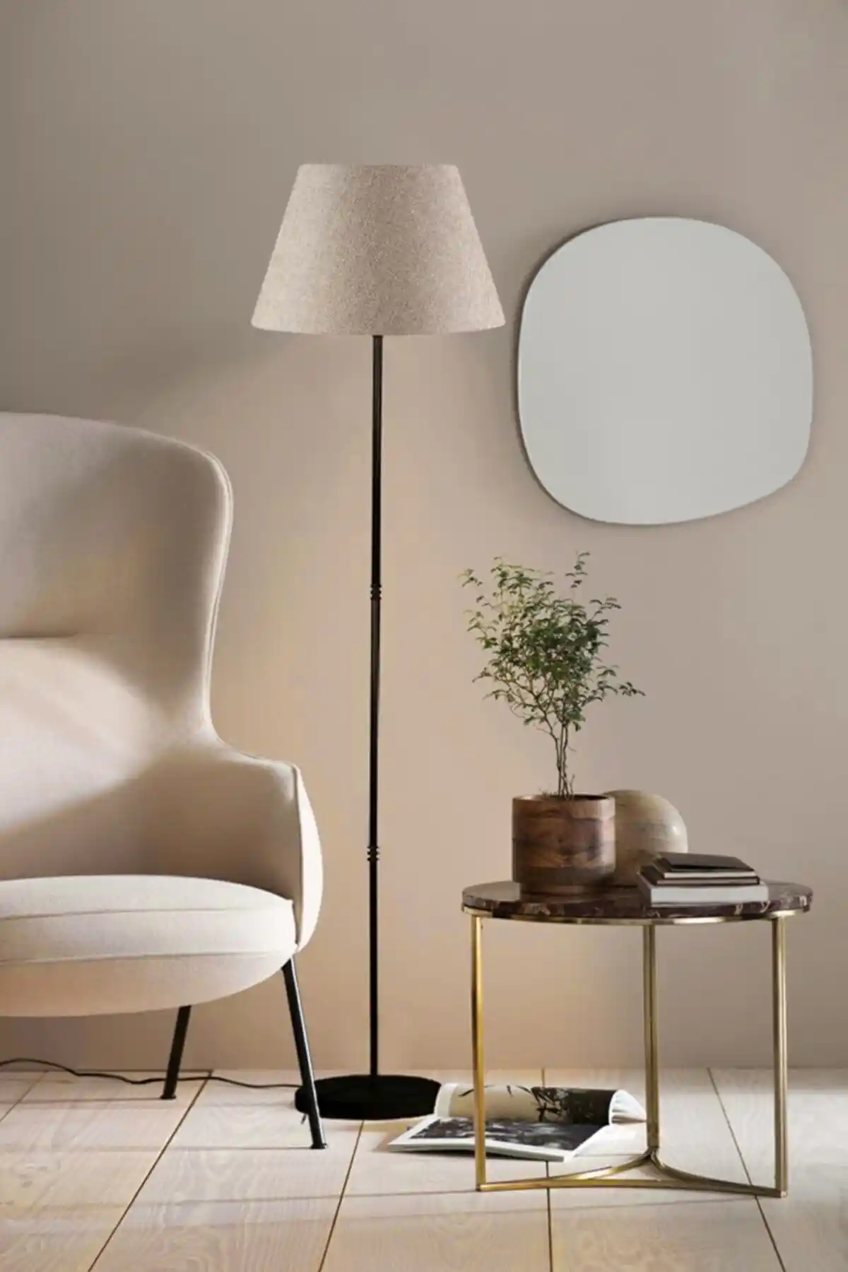 Modamonline Tek Ayaklı Lambader: Modern ve Şık Aydınlatma Çözümü