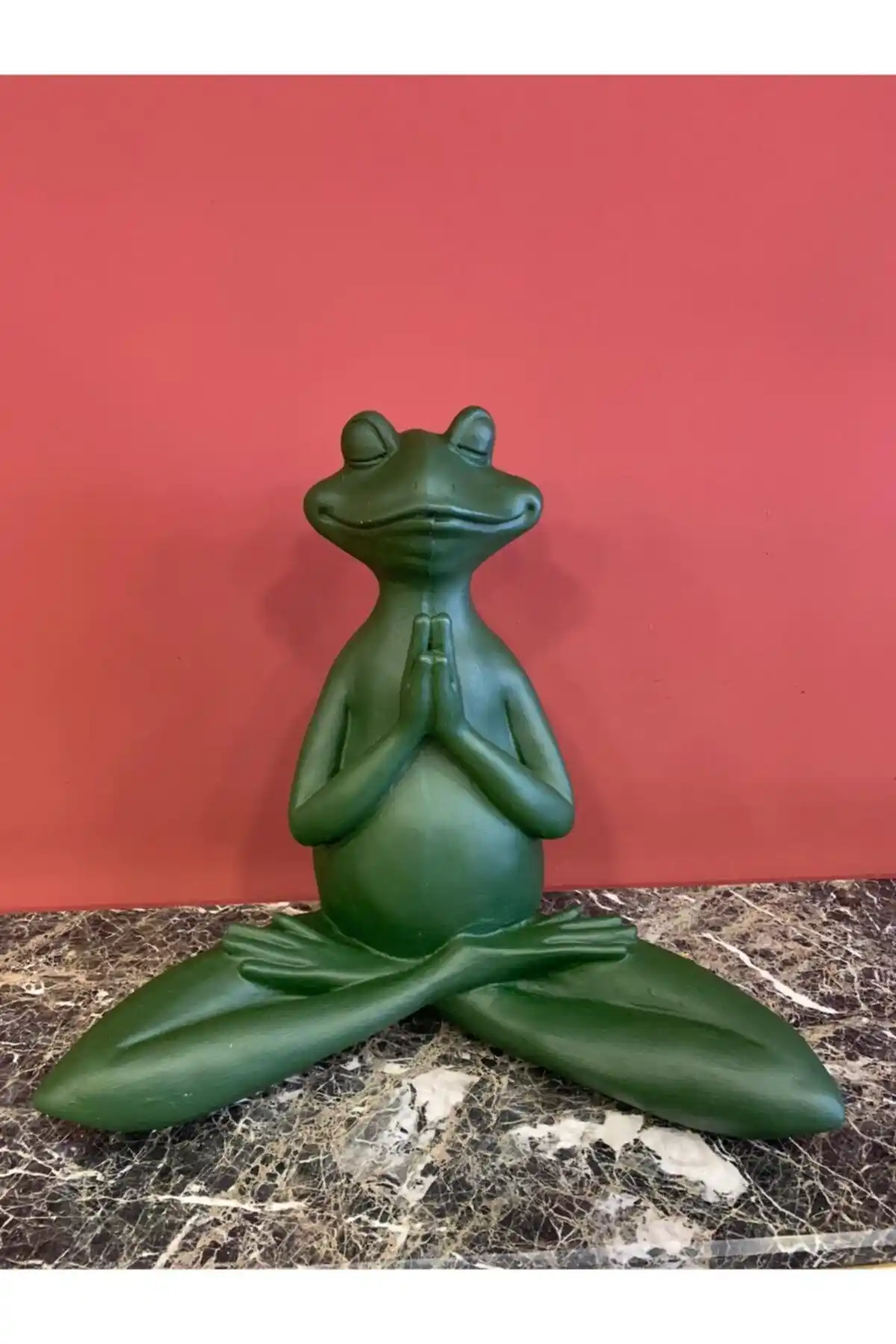 Yoga Yapan Kurbağa Biblosu ile Evinize Doğayı ve Huzuru Getirin