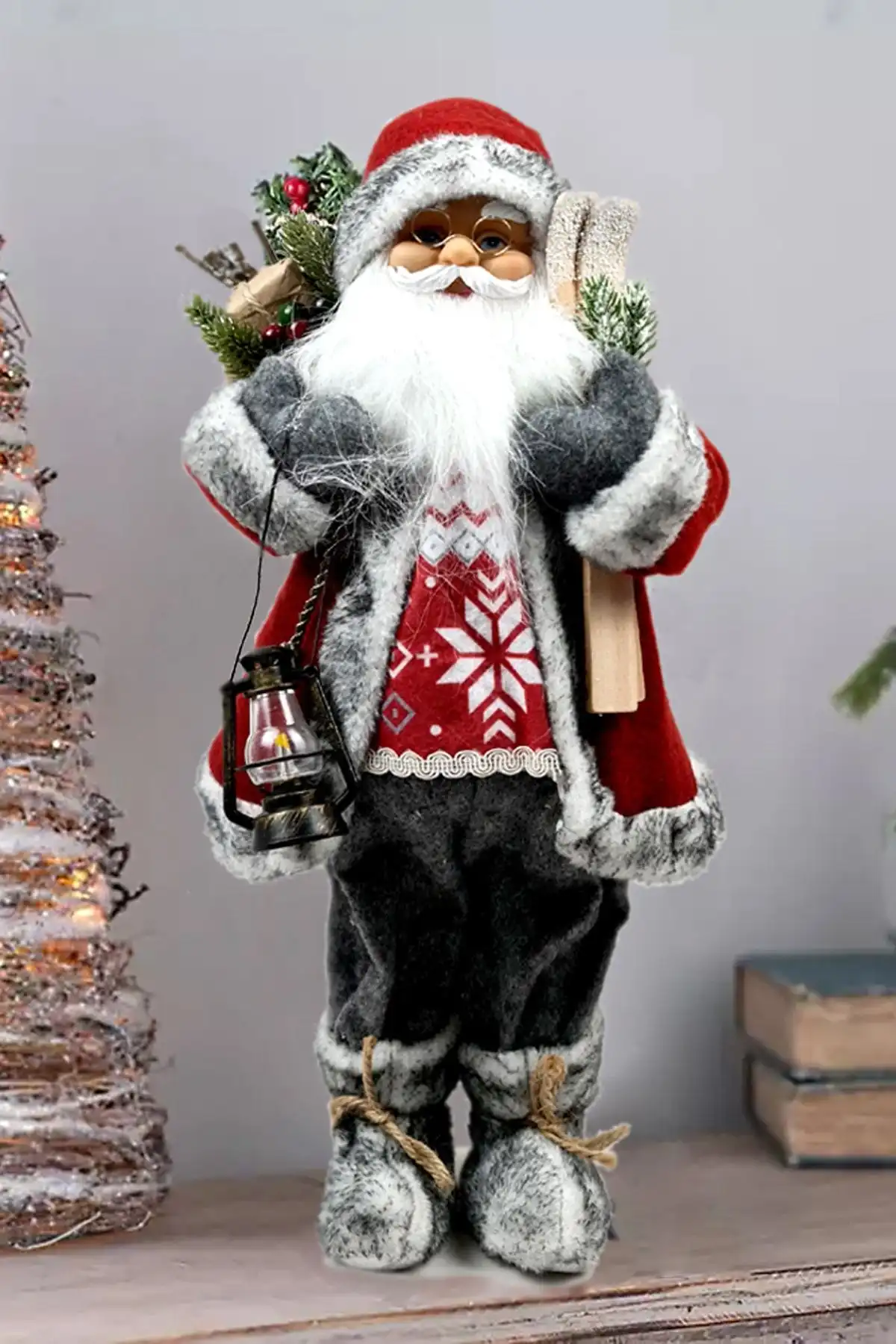 Binbirreyon Yılbaşı Süsü: Modern Noel Baba Biblo Figürü ile Evinizi Şenlendirin