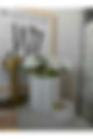 Trenddekos Beyaz Renk Bubble Beton Vazo ile Modern ve Şık Dekorasyon Seçenekleri